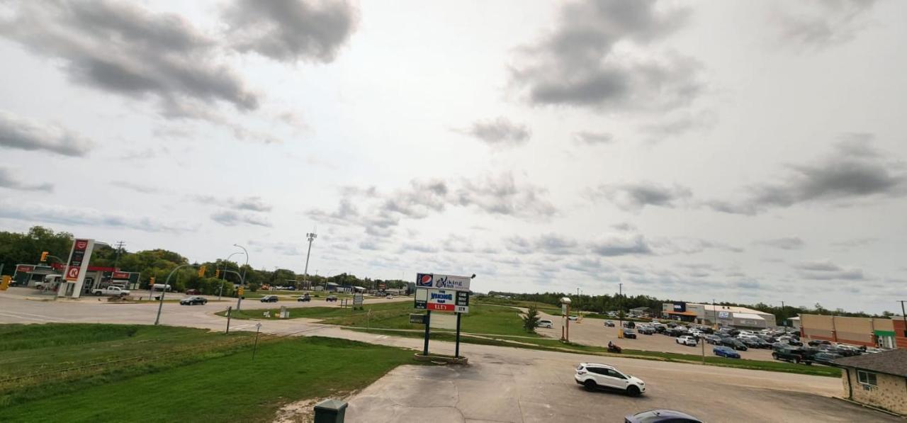 Viking Inn Gimli Exterior photo
